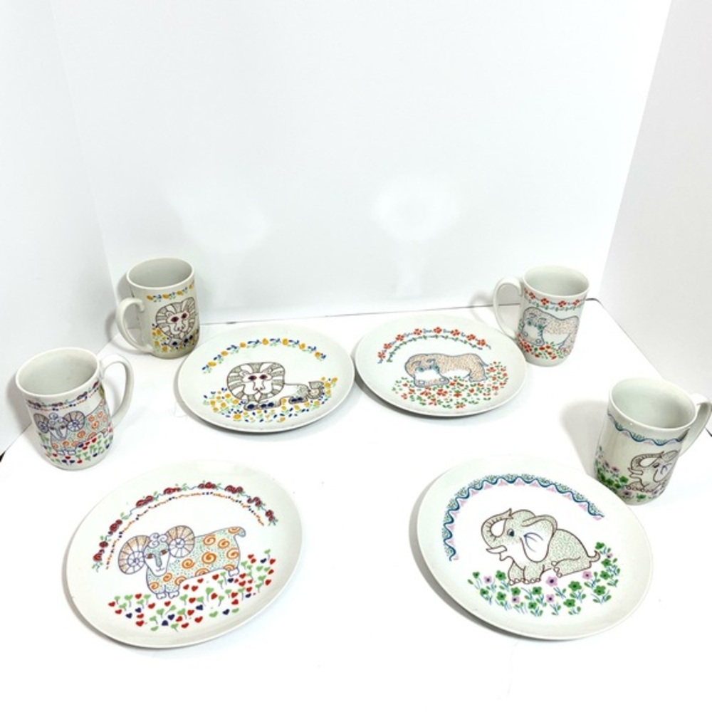 Vintage Set Of 4 Mann 1976 Safari Coffee Mugs And Plates Animal kitsch unique